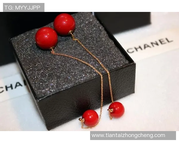 足球明星同款耳钉潮流风向标时尚潮人必备单品解析